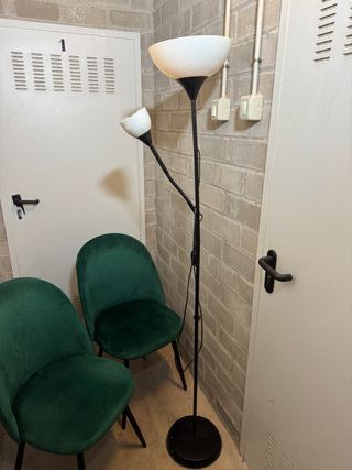 Pack 2 Sillas, 2 Mesitas y Lámpara de pie