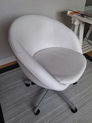 Silla giratoria Ikea Skruvsta blanca