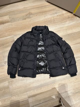 Moncler Giubbotto Nero prezzo trattabile
