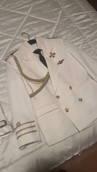 Trajes de comunión blancos y dorados Almirante