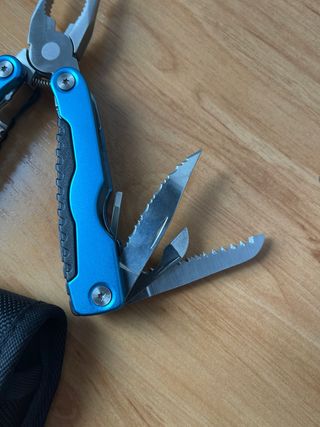 Pinza Multiusos Makita 10 Herramientas