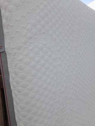 Colchones 135x190 baratos limpios exposición