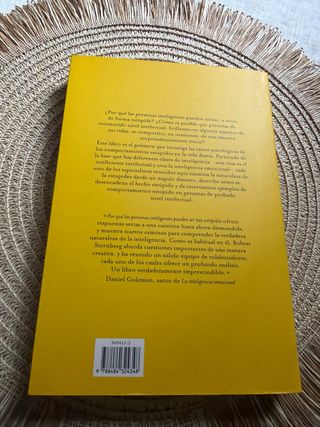 Por Que la Gente Inteligente Puedeser Tan Estupida