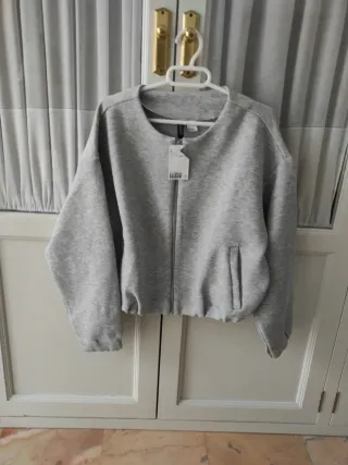 Sudadera sin estrenar H&M Gris Talla XS