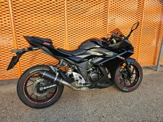 Suzuki GSXR250 ABS Negra