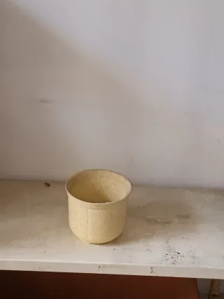 Maceta cerámica beige/amarilla