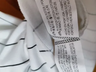 Camiseta Pull&Bear rayas blancas y negras talla L.