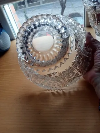 Fuente y Bombonera de Cristal Tallado