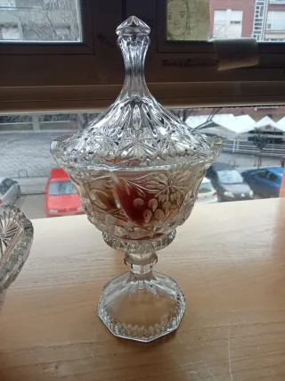 Fuente y Bombonera de Cristal Tallado