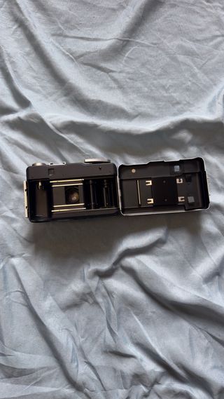 Canon Demi EE17 Half-Frame