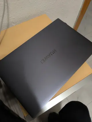 Portátil Huawei MateBook D16