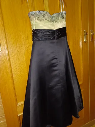 Vestido de fiesta negro y amarillo