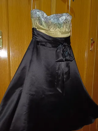Vestido de fiesta negro y amarillo
