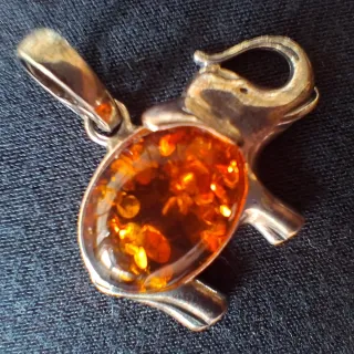 Pendente Elefante Argento e Ambra