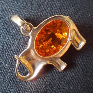 Pendente Elefante Argento e Ambra