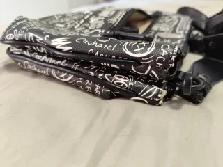 Bolso Cacharel Negro y Blanco Graffiti