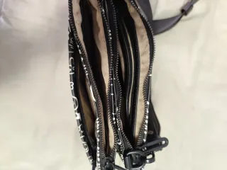 Bolso Cacharel Negro y Blanco Graffiti