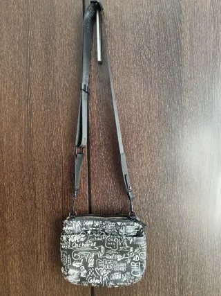 Bolso Cacharel Negro y Blanco Graffiti