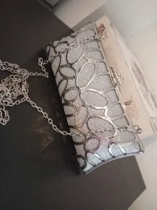 Bolso Joya Clutch Rígido Plateado
