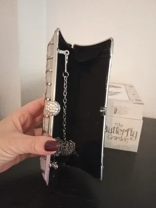 Bolso Joya Clutch Rígido Plateado