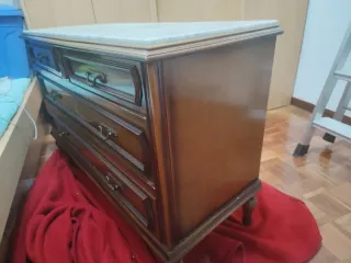 Cómoda antigua madera y mármol