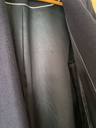 Abrigo Uterqüe oversize botones morado T.S