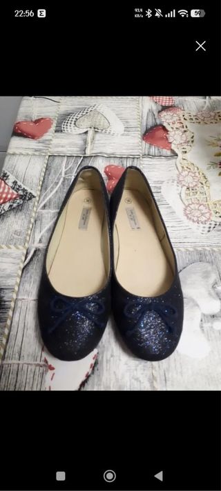 Francesitas azules con lazo brillante