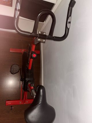 Bicicleta Estática Roja