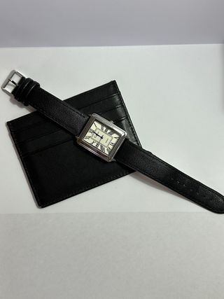 Pack Reloj Cuadrado y Tarjetero Negro