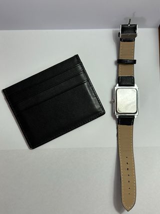 Pack Reloj Cuadrado y Tarjetero Negro