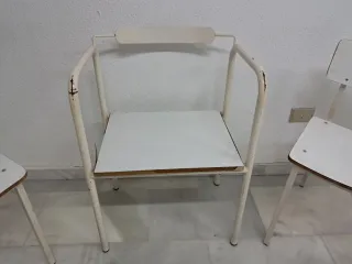 SILLAS y BUTACA estilo INDUSTRIAL años'90. VINTAGE