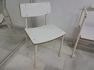 SILLAS y BUTACA estilo INDUSTRIAL años'90. VINTAGE