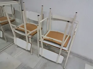 SILLAS y BUTACA estilo INDUSTRIAL años'90. VINTAGE