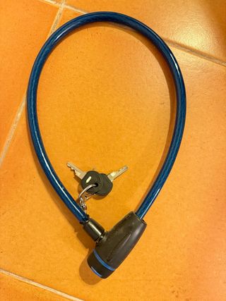 Candado azul con 2 llaves