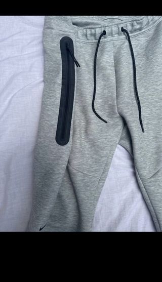 Abito sportivo Nike Tech grigio