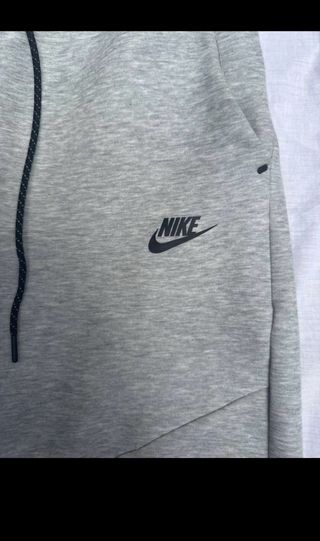 Abito sportivo Nike Tech grigio