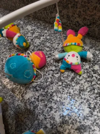 Móvil musical para cuna BabySun.