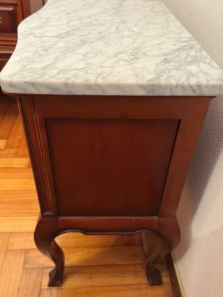 Mesitas de noche y cómoda estilo clásico francés
