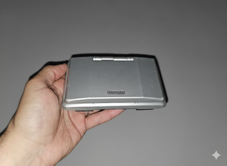 Consola Nintendo DS Plata
