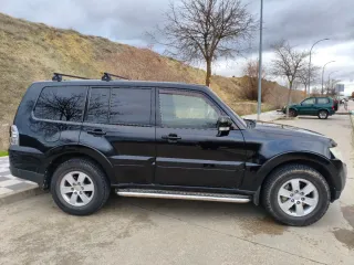 Mitsubishi Montero 2006