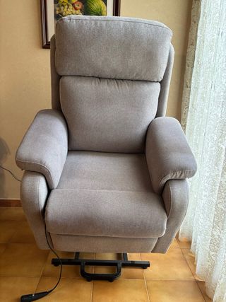 Butaca elevable y reclinable tela beige