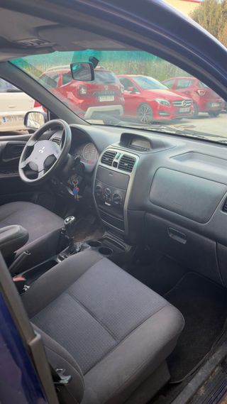 Mitsubishi Space Star 2004