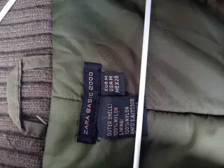 Abrigo impermeable verde Zara