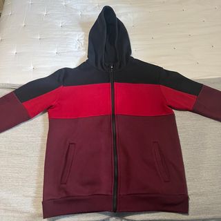 Sudadera deportiva con cremallera