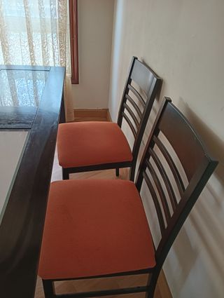 Mesa comedor y 4 sillas