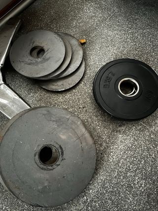 Discos de pesas para barra de 30mm.  5kg y 2,5kg