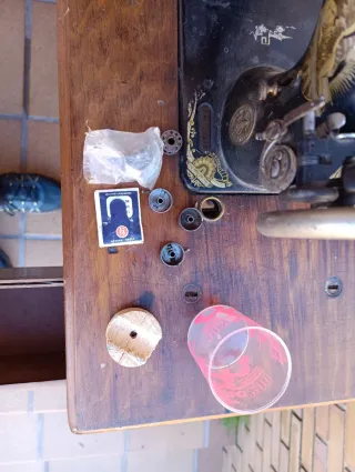 Máquina de coser Singer antigua