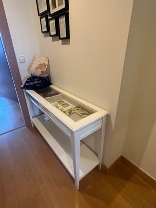 Mesa consola LIATORP IKEA cristal y madera