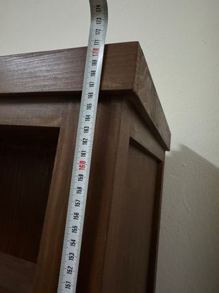 Estantería de madera