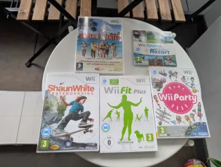 Nintendo Wii + Balance Board + Mandos